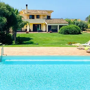 villa-laura-marsala-91025.sicilyhotelsitaly.net/