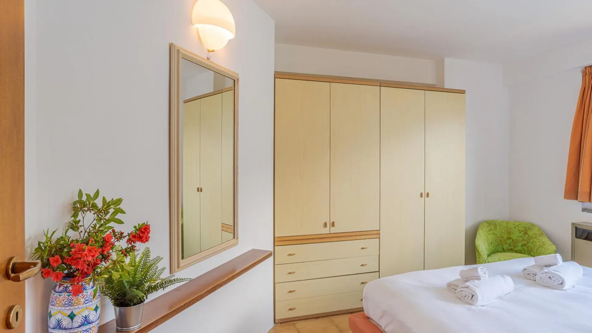 Limonta- Apartment Primula! Access To The Lake!  Limonta